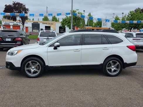 Used 2015 Subaru Outback 2.5i Limited AWD/4WD image 8