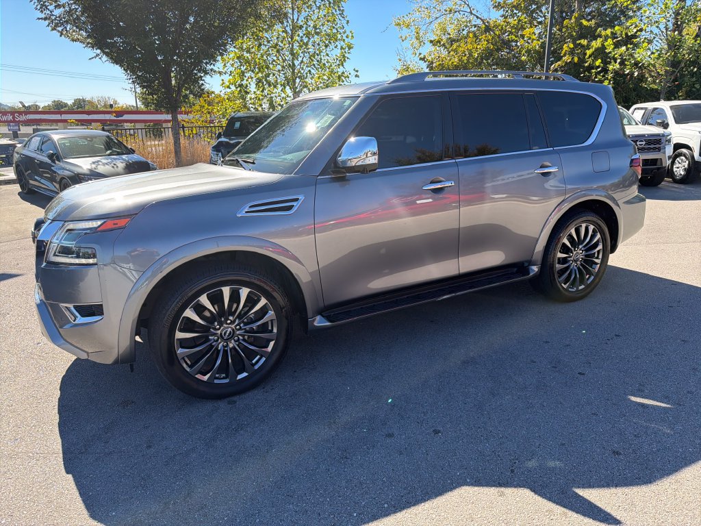 Used 2023 Nissan Armada Platinum w/ Captain's Chairs Package RWD image 4