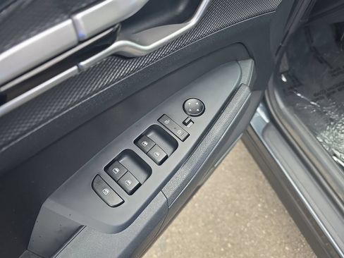 Used 2025 Kia Sportage LX FWD image 11