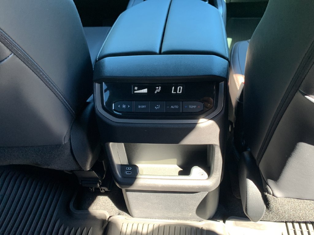 Used 2026 Lexus TX 350 AWD w/ Technology Package image 38