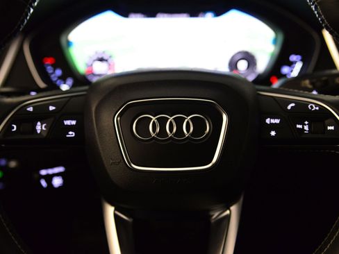 Used 2018 Audi SQ5 Prestige w/ Prestige Package image 34