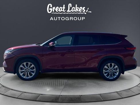 Used 2023 Toyota Highlander Limited AWD/4WD image 2