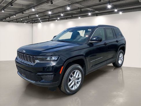 New 2026 Jeep Grand Cherokee Laredo X AWD/4WD image 2