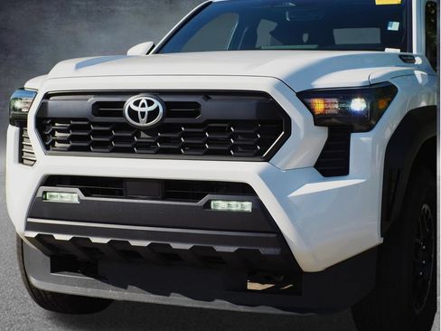 Used 2024 Toyota Tacoma TRD Off-Road AWD/4WD image 64
