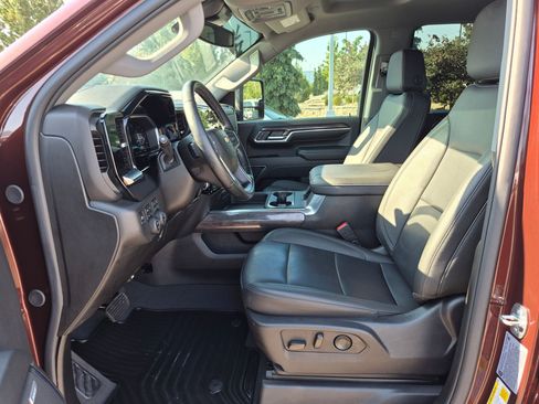 Used 2024 Chevrolet Silverado 2500 LTZ w/ LTZ Plus Package AWD/4WD image 15