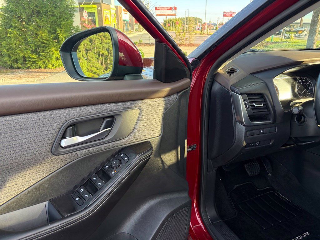 Certified 2023 Nissan Rogue SV AWD/4WD image 12
