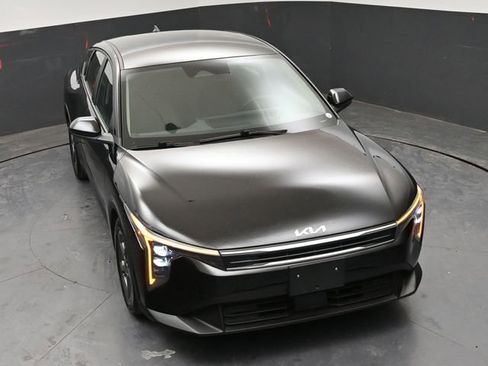 Used 2025 Kia K4 LXS image 18