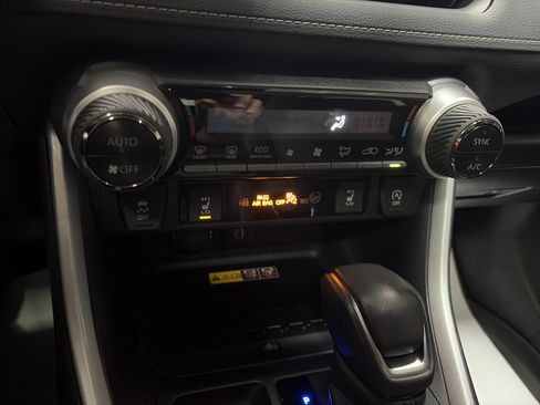 Used 2023 Toyota RAV4 XLE Premium AWD/4WD image 22