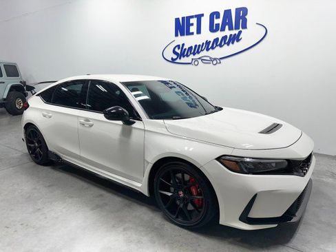 Used 2025 Honda Civic Type R image 2