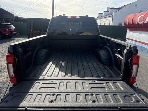 Used 2022 Ford F250 Platinum w/ FX4 Off-Road Package image 24