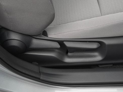 New 2026 Toyota Prius LE image 24