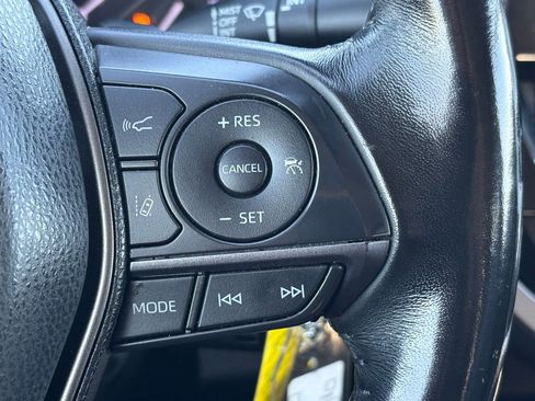 Used 2022 Toyota Camry SE image 17