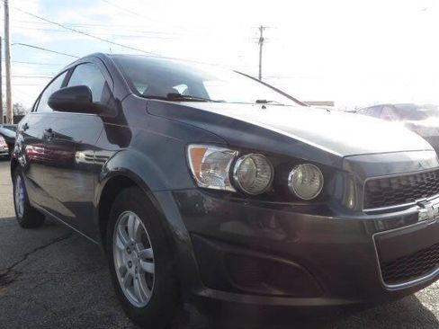 Used 2016 Chevrolet Sonic LT image 4