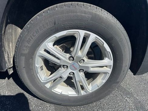 Used 2023 GMC Terrain SLE w/ LPO, Floor Liner Package FWD image 24