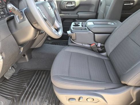 New 2026 Chevrolet Silverado 1500 Custom RWD image 9