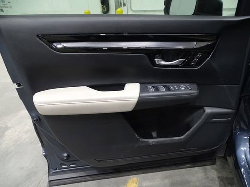 Used 2024 Honda CR-V EX-L image 16