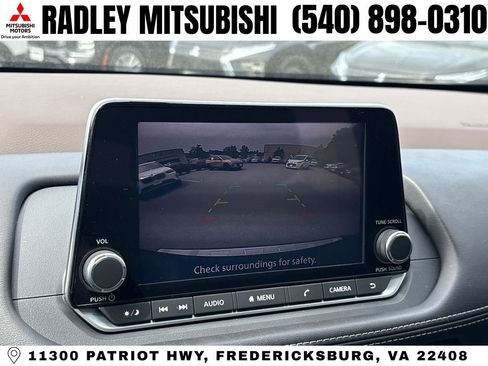 Used 2023 Nissan Rogue SV w/ SV Premium Package image 9