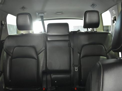 Used 2022 Nissan Pathfinder SL w/ Lighting Package (N92) image 29