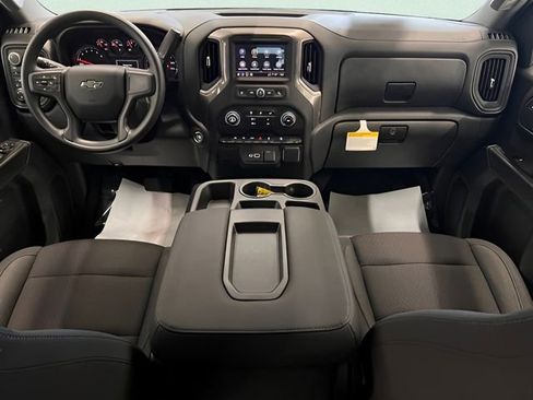 Used 2026 Chevrolet Silverado 1500 Custom Trail Boss w/ Dark Appearance Package AWD/4WD image 17