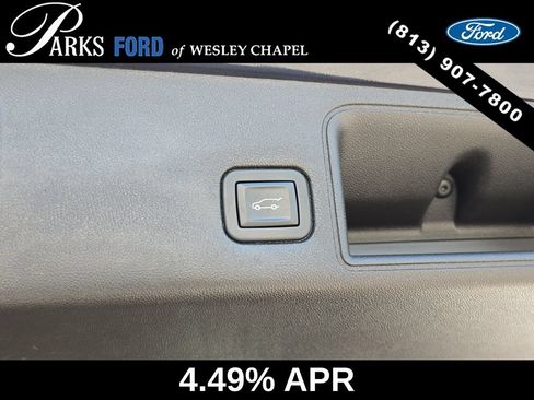 Used 2018 GMC Terrain SLT w/ Preferred Package FWD image 9
