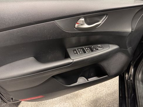 Used 2020 Kia Forte LXS image 21