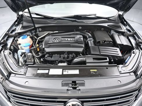 Used 2017 Volkswagen Passat 1.8T SE FWD image 45