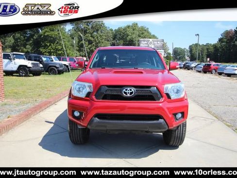 Used 2014 Toyota Tacoma PreRunner w/ TRD Sport Package RWD image 2