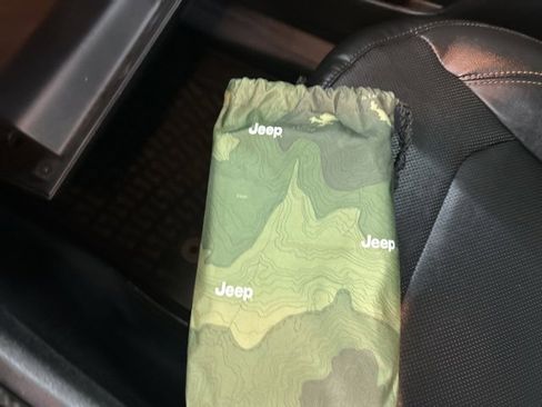 Used 2022 Jeep Compass Limited w/ Elite Group image 32