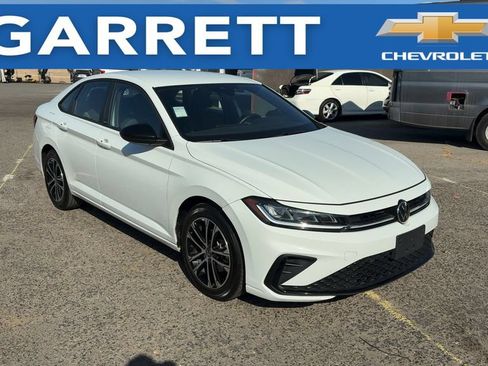 Used 2025 Volkswagen Jetta Sport FWD image 1