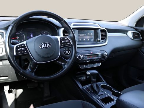 Used 2020 Kia Sorento S FWD image 14