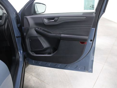 Used 2025 Ford Escape Active image 28