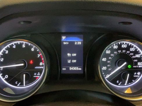 Used 2019 Toyota Camry LE FWD image 10