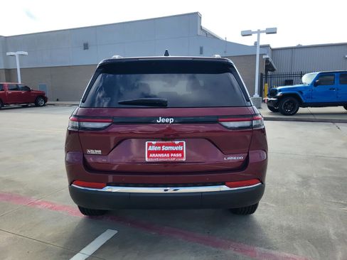 New 2025 Jeep Grand Cherokee Laredo X w/ Luxury Tech Group I image 4