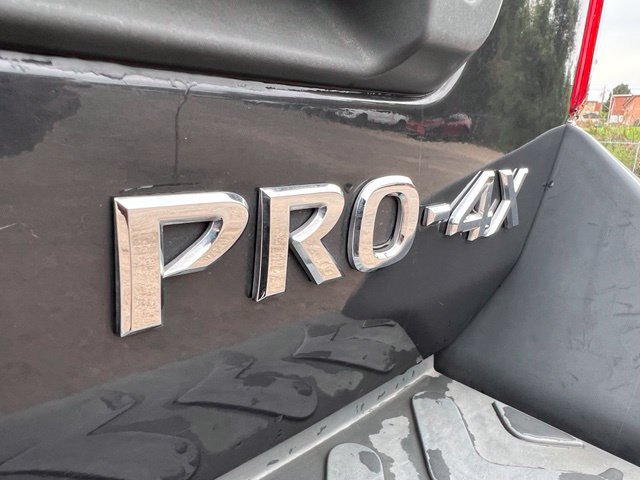 Used 2013 Nissan Xterra PRO-4X w/ Pro-4x Leather Pkg AWD/4WD image 13