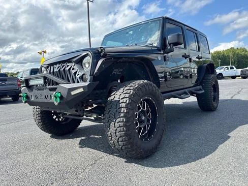 Used 2015 Jeep Wrangler Unlimited Sport w/ Quick Order Package 24S AWD/4WD image 16