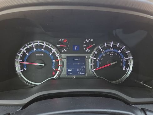 Used 2017 Toyota 4Runner TRD Off-Road AWD/4WD image 17