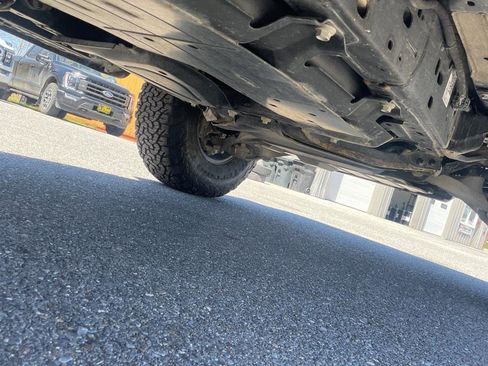 Used 2022 Ford Bronco Raptor AWD/4WD image 3