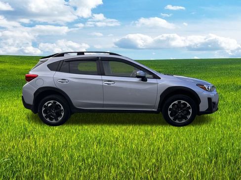 Used 2023 Subaru Crosstrek 2.0i Premium image 8
