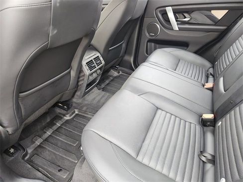 Used 2024 Land Rover Discovery Sport S image 29