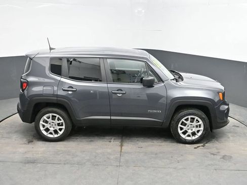 Used 2023 Jeep Renegade Latitude AWD/4WD image 36