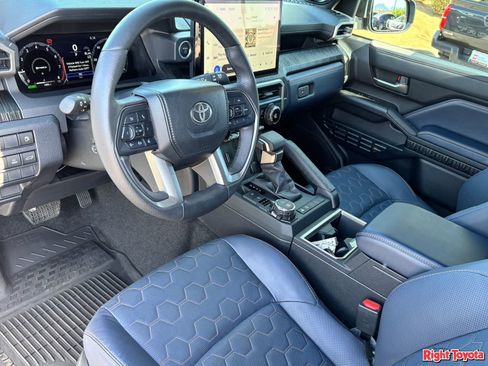 Used 2026 Toyota 4Runner Platinum AWD/4WD image 18