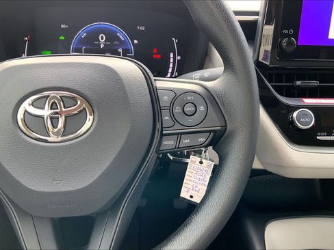 Used 2026 Toyota Corolla LE FWD image 24