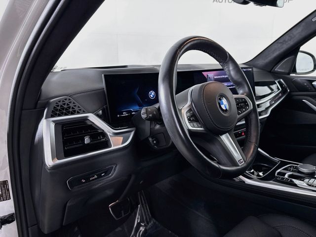 Used 2026 BMW X7 xDrive40i w/ M Sport Package AWD/4WD image 9