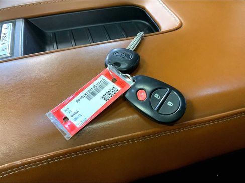 Used 2016 Toyota Tundra 1794 Edition image 14