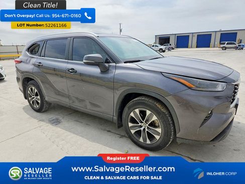 Used 2023 Toyota Highlander XLE FWD image 5
