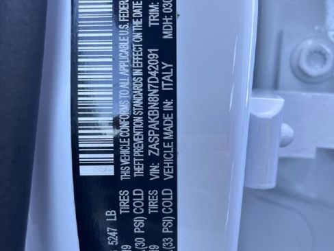 Used 2022 Alfa Romeo Stelvio Ti image 34