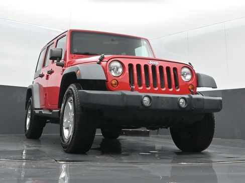 Used 2011 Jeep Wrangler Unlimited Sport image 5