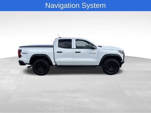 Used 2025 Chevrolet Colorado Trail Boss AWD/4WD image 4