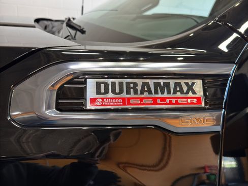 Used 2020 GMC Sierra 2500 AT4 w/ AT4 Premium Package image 11