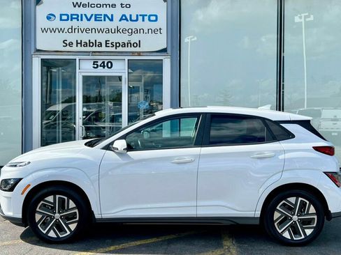 Used 2022 Hyundai Kona SEL w/ Convenience Package image 2